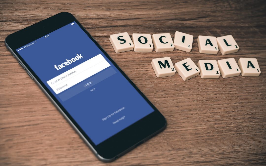الابحاث في مجال التواصل الاجتماعي وتأثيره على المجتمع بالشكل الإيجابي