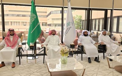 وفد من لجنة أهالي عقلة الصقور يزور مقر جامعة القصيم ويلتقي بوكيل الجامعة للشؤون التعليمية